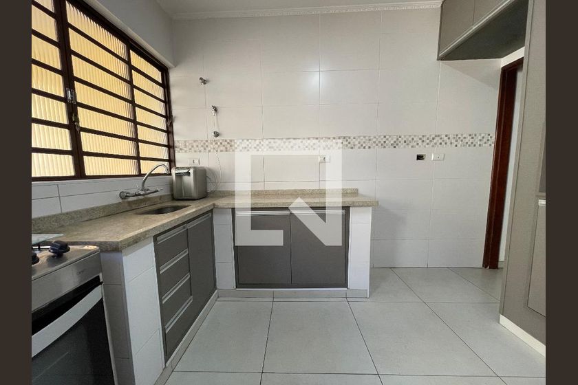 Casa, 3 quartos, 200 m² - Foto 48