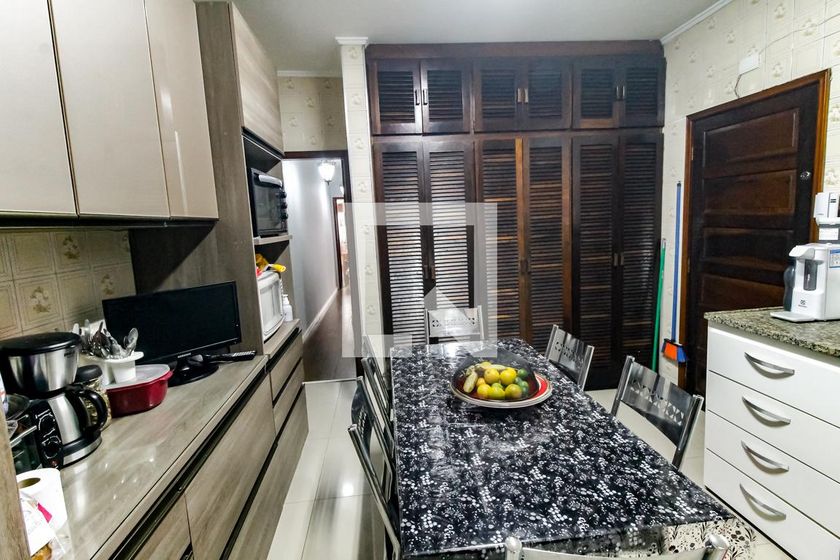Casa, 4 quartos, 250 m² - Foto 77