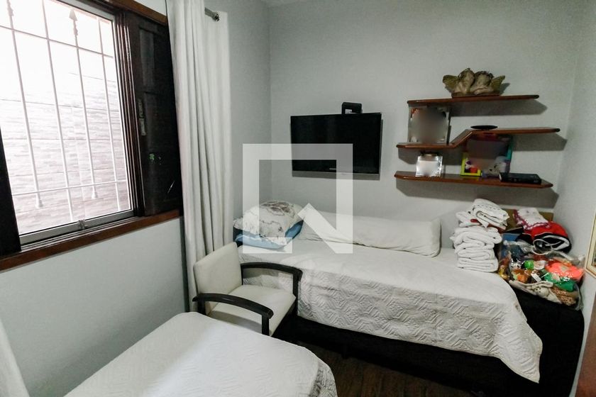 Casa, 4 quartos, 250 m² - Foto 13