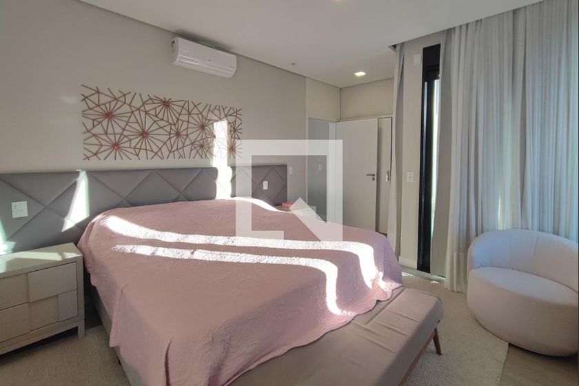 Casa à Venda - Swiss Park, 4 Quartos,  340 m2 em , Campinas - sp | SoloBR