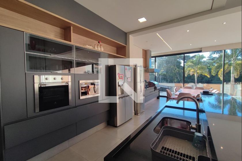 Casa à Venda - Swiss Park, 4 Quartos,  340 m2 em , Campinas - sp | SoloBR