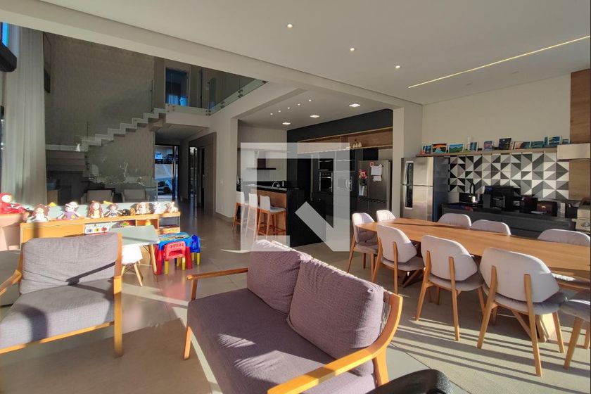 Casa à Venda - Swiss Park, 4 Quartos,  340 m2 em , Campinas - sp | SoloBR
