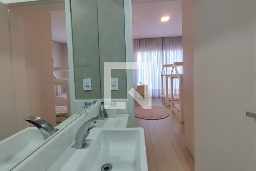Casa à Venda - Swiss Park, 4 Quartos,  340 m2 em , Campinas - sp | SoloBR