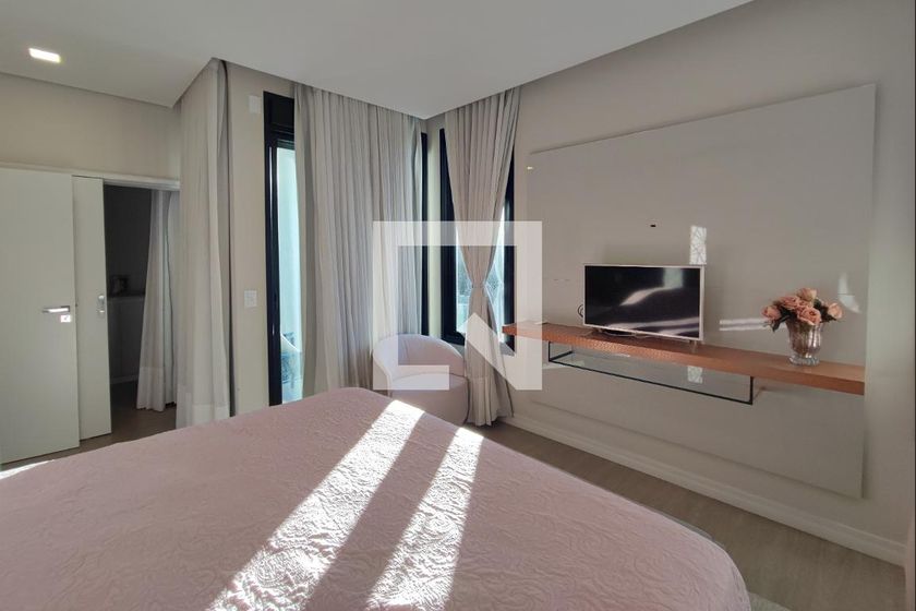 Casa à Venda - Swiss Park, 4 Quartos,  340 m2 em , Campinas - sp | SoloBR