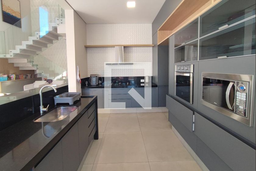 Casa à Venda - Swiss Park, 4 Quartos,  340 m2 em , Campinas - sp | SoloBR