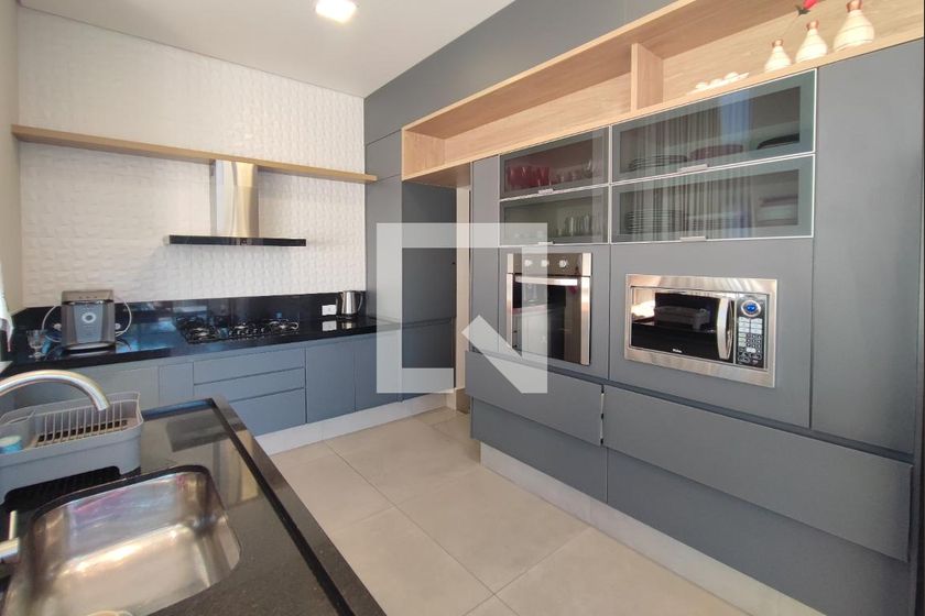 Casa à Venda - Swiss Park, 4 Quartos,  340 m2 em , Campinas - sp | SoloBR
