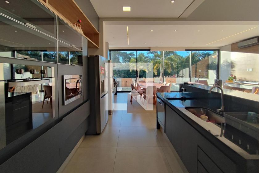 Casa à Venda - Swiss Park, 4 Quartos,  340 m2 em , Campinas - sp | SoloBR