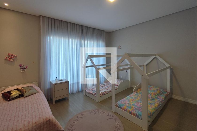 Casa à Venda - Swiss Park, 4 Quartos,  340 m2 em , Campinas - sp | SoloBR