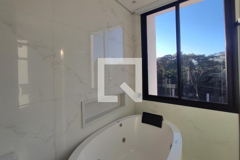 Casa à Venda - Swiss Park, 4 Quartos,  340 m2 em , Campinas - sp | SoloBR