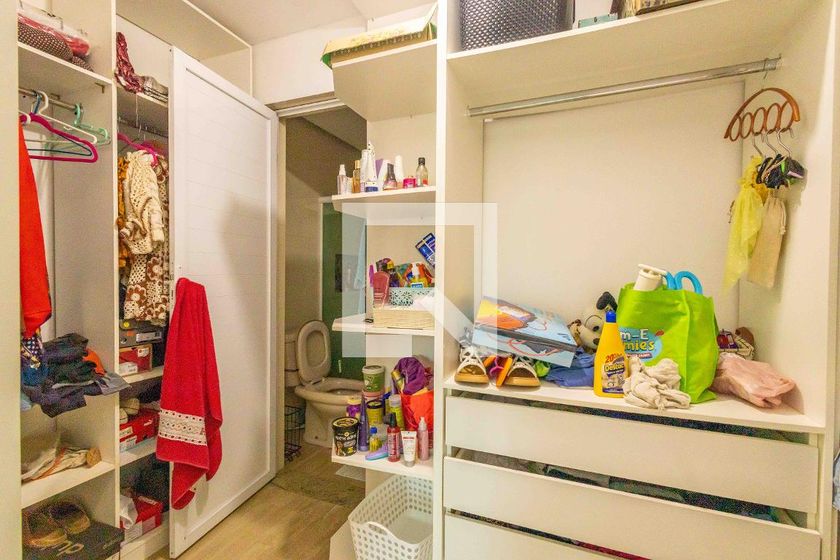 Casa, 4 quartos, 270 m² - Foto 47