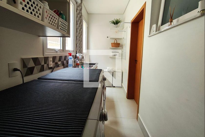 Casa à Venda - Swiss Park, 4 Quartos,  384 m2 em , Campinas - sp | SoloBR