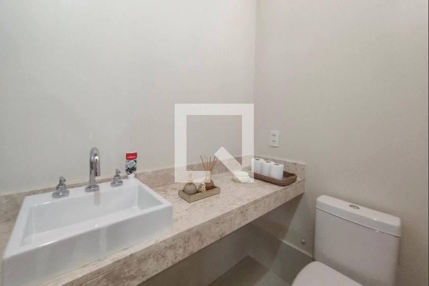 Casa à Venda - Swiss Park, 4 Quartos,  384 m2 em , Campinas - sp | SoloBR