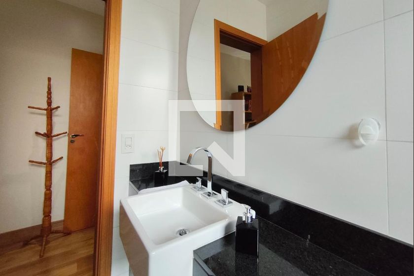 Casa à Venda - Swiss Park, 4 Quartos,  384 m2 em , Campinas - sp | SoloBR