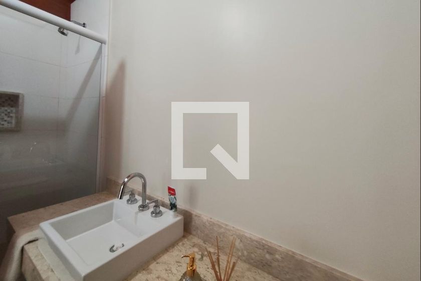 Casa à Venda - Swiss Park, 4 Quartos,  384 m2 em , Campinas - sp | SoloBR