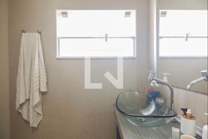 Casa, 3 quartos, 240 m² - Foto 45
