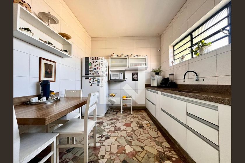 Casa à Venda - Taquaral, 4 Quartos,  247 m2 em , Campinas - sp | SoloBR