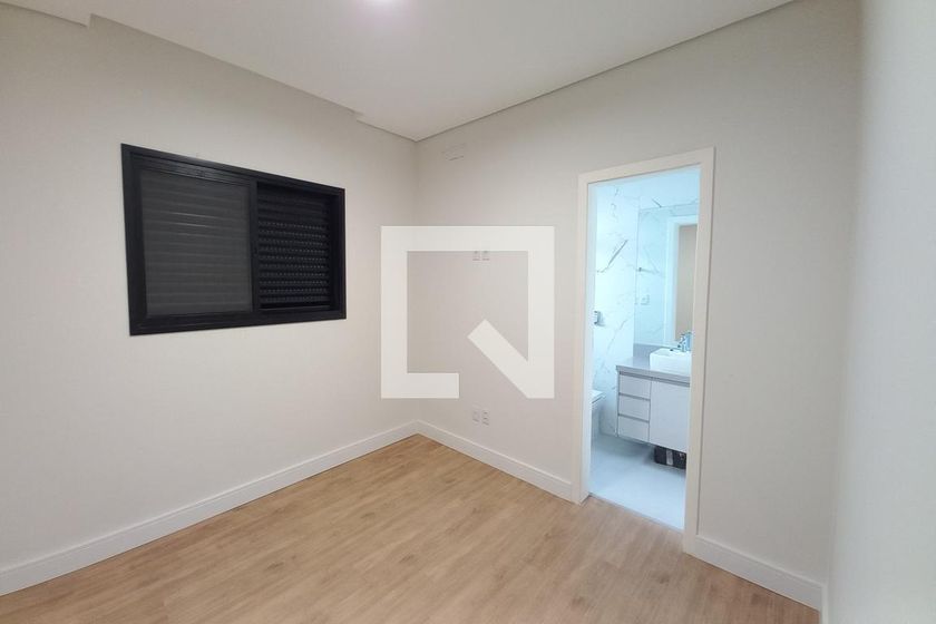 Casa à Venda - Swiss Park, 4 Quartos,  300 m2 em , Campinas - sp | SoloBR