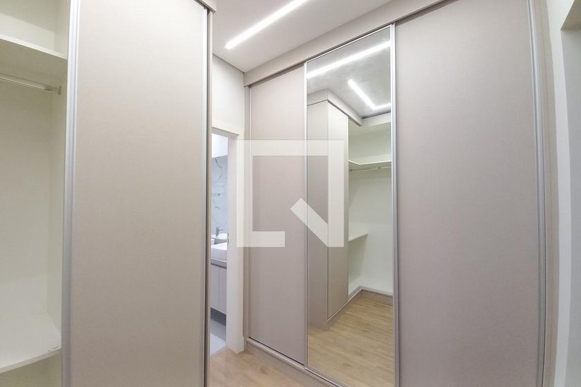Casa à Venda - Swiss Park, 4 Quartos,  300 m2 em , Campinas - sp | SoloBR