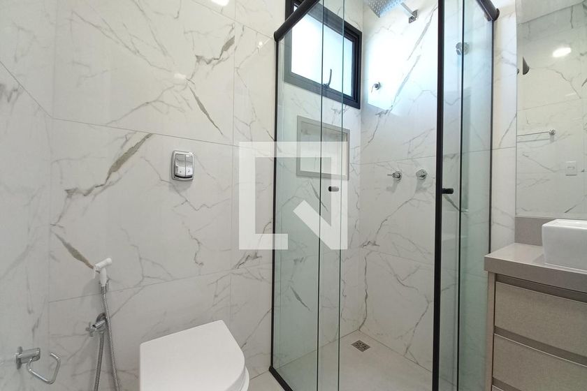 Casa à Venda - Swiss Park, 4 Quartos,  300 m2 em , Campinas - sp | SoloBR