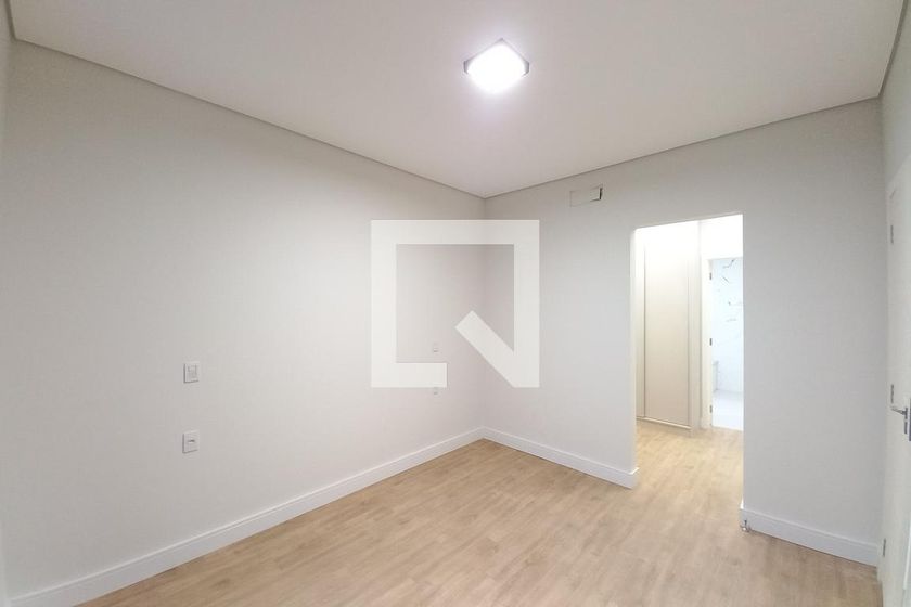 Casa à Venda - Swiss Park, 4 Quartos,  300 m2 em , Campinas - sp | SoloBR