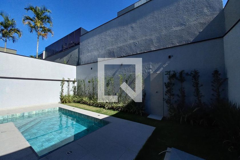 Casa à Venda - Swiss Park, 4 Quartos,  300 m2 em , Campinas - sp | SoloBR