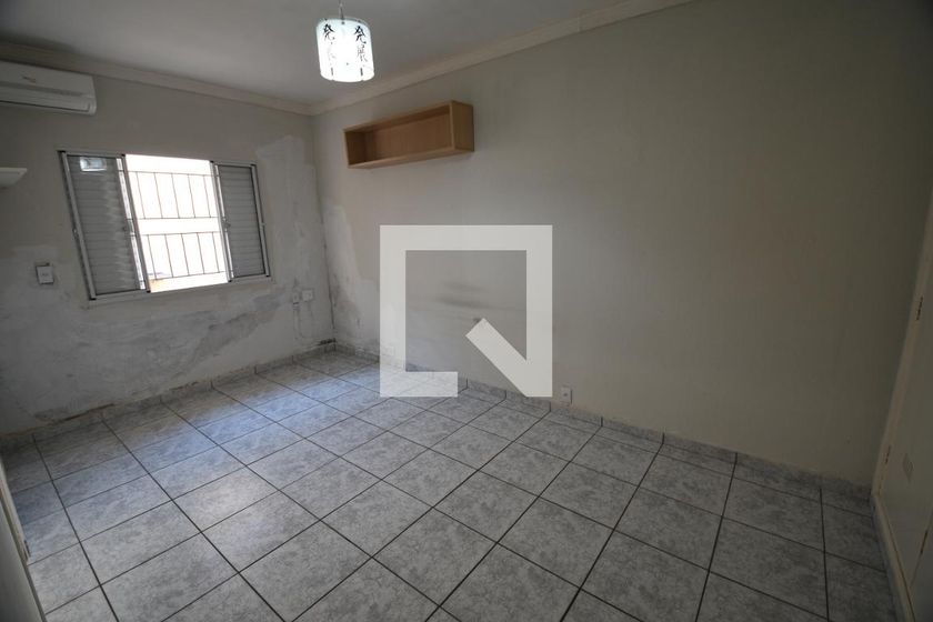 Casa à Venda - Guanabara, 3 Quartos,  241 m2 em , Campinas - sp | SoloBR