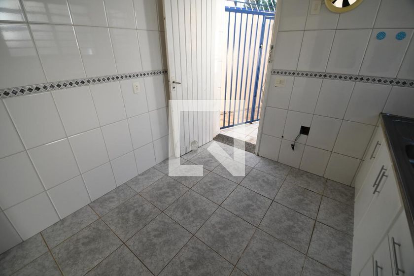 Casa à Venda - Guanabara, 3 Quartos,  241 m2 em , Campinas - sp | SoloBR