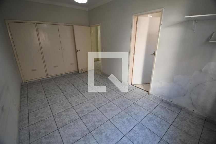 Casa à Venda - Guanabara, 3 Quartos,  241 m2 em , Campinas - sp | SoloBR