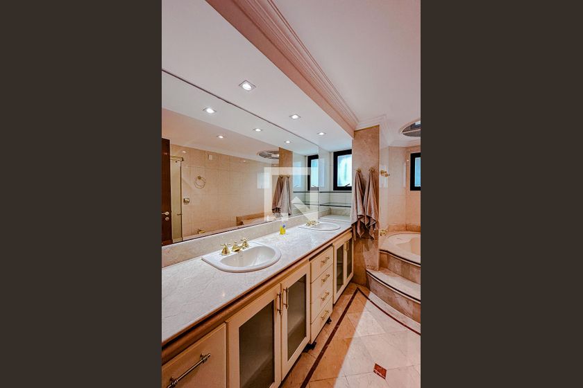 Apartamento, 3 quartos, 220 m² - Foto 39