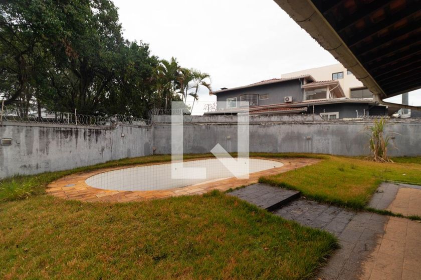 Casa à Venda - Nova Campinas, 3 Quartos,  695 m2 em , Campinas - sp | SoloBR