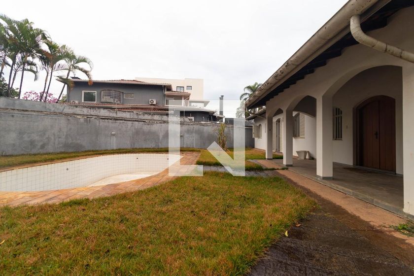 Casa à Venda - Nova Campinas, 3 Quartos,  695 m2 em , Campinas - sp | SoloBR