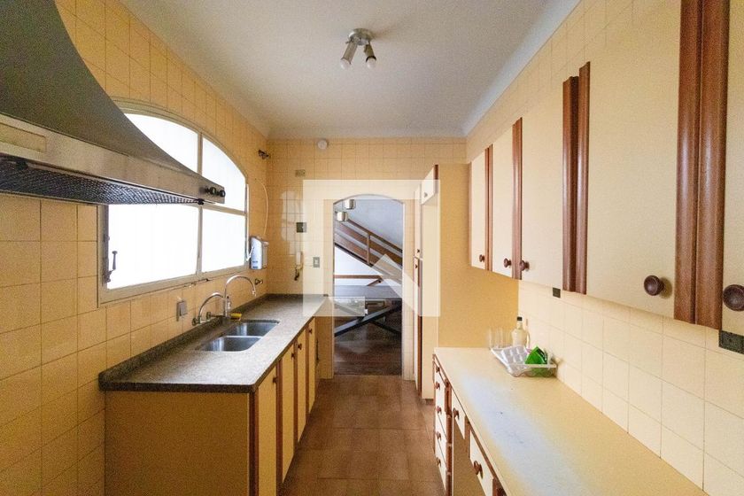 Casa à Venda - Nova Campinas, 3 Quartos,  695 m2 em , Campinas - sp | SoloBR
