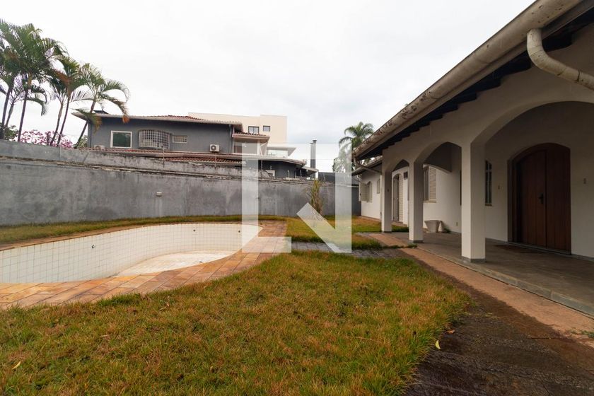 Casa à Venda - Nova Campinas, 3 Quartos,  695 m2 em , Campinas - sp | SoloBR