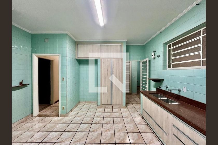 Casa à Venda - Taquaral, 4 Quartos,  320 m2 em , Campinas - sp | SoloBR