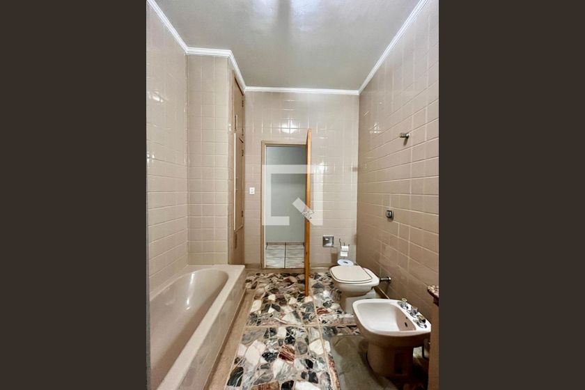 Casa à Venda - Taquaral, 4 Quartos,  320 m2 em , Campinas - sp | SoloBR