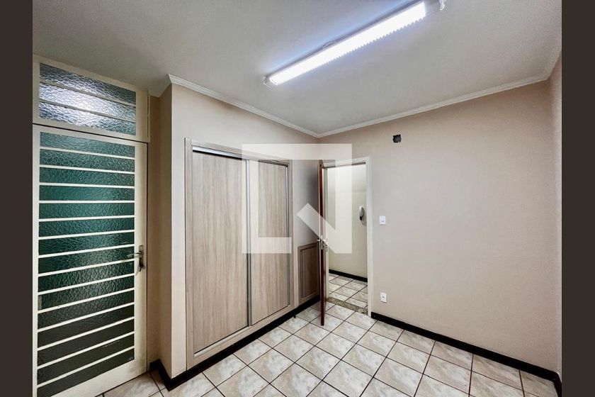 Casa à Venda - Taquaral, 4 Quartos,  320 m2 em , Campinas - sp | SoloBR