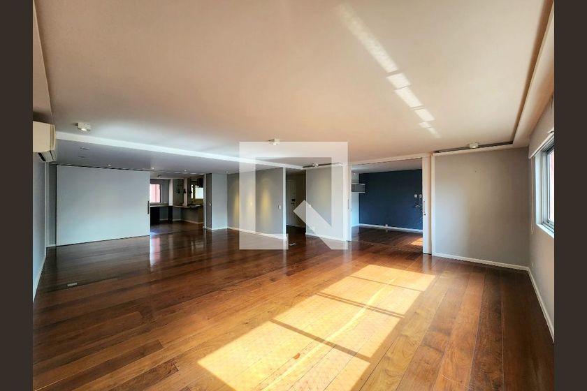 Apartamento, 3 quartos, 240 m² - Foto 1