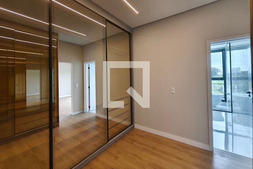 Casa à Venda - Swiss Park, 4 Quartos,  313 m2 em , Campinas - sp | SoloBR