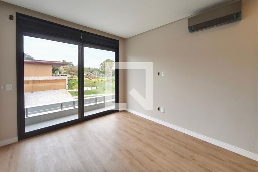 Casa à Venda - Swiss Park, 4 Quartos,  313 m2 em , Campinas - sp | SoloBR