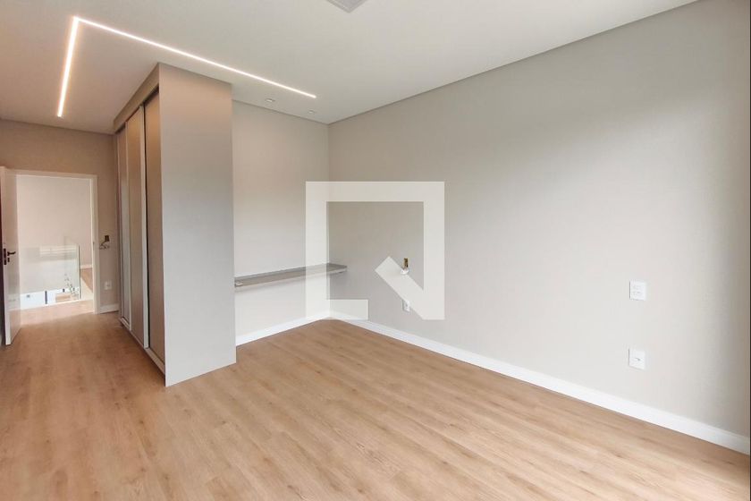 Casa à Venda - Swiss Park, 4 Quartos,  313 m2 em , Campinas - sp | SoloBR