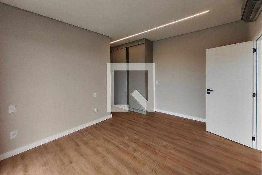 Casa à Venda - Swiss Park, 4 Quartos,  313 m2 em , Campinas - sp | SoloBR