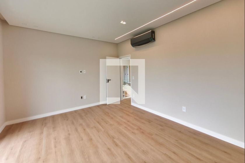 Casa à Venda - Swiss Park, 4 Quartos,  313 m2 em , Campinas - sp | SoloBR