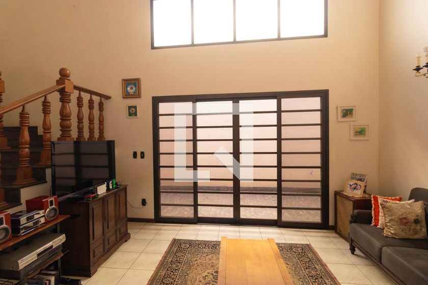 Casa à Venda - Guanabara, 5 Quartos,  450 m2 em , Campinas - sp | SoloBR