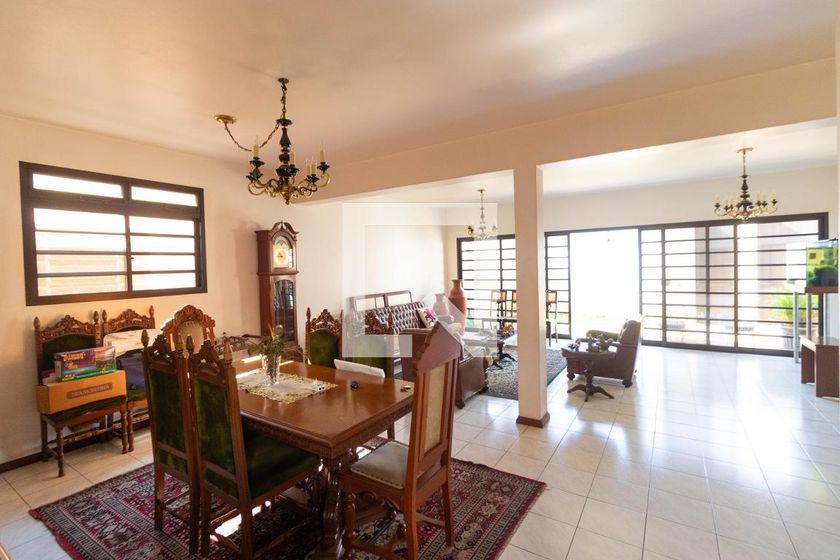 Casa à Venda - Guanabara, 5 Quartos,  450 m2 em , Campinas - sp | SoloBR