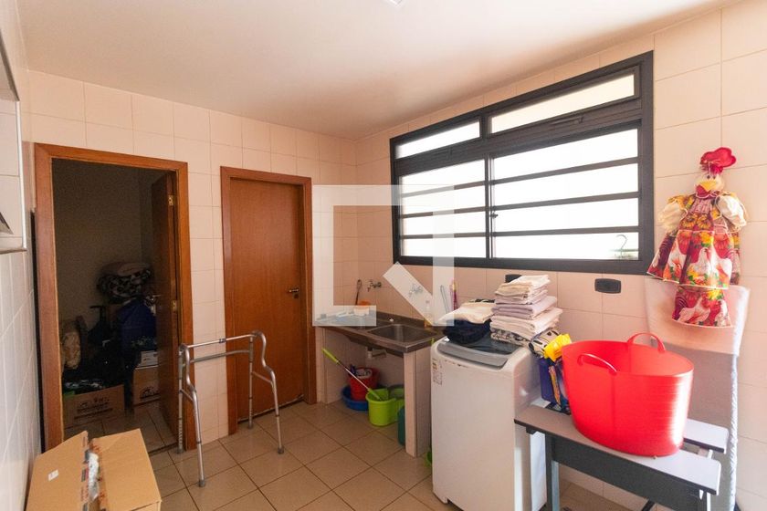 Casa à Venda - Guanabara, 5 Quartos,  450 m2 em , Campinas - sp | SoloBR