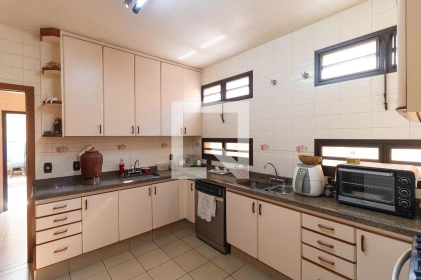 Casa à Venda - Guanabara, 5 Quartos,  450 m2 em , Campinas - sp | SoloBR