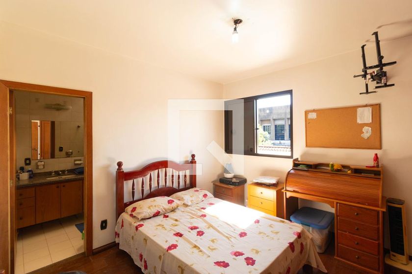 Casa à Venda - Guanabara, 5 Quartos,  450 m2 em , Campinas - sp | SoloBR