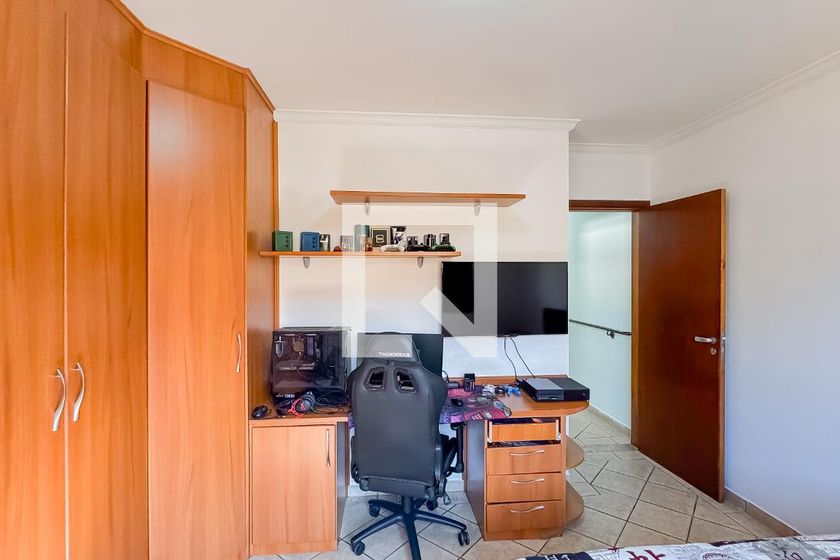 Casa, 4 quartos, 227 m² - Foto 49