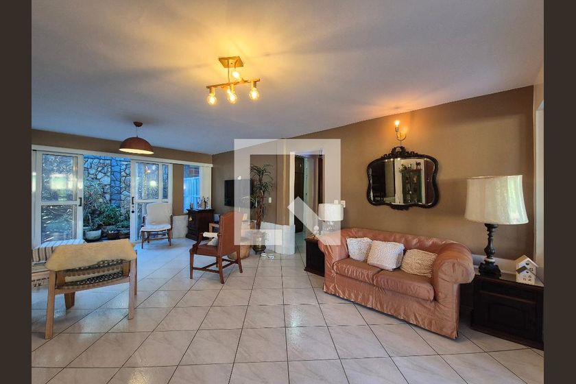 Casa, 4 quartos, 320 m² - Foto 1