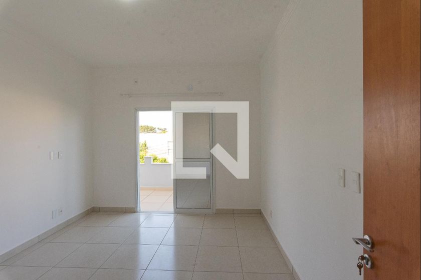 Casa à Venda - Swiss Park, 4 Quartos,  250 m2 em , Campinas - sp | SoloBR